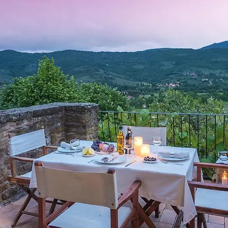 Sleeps 4 With Pool Air Con And Wifi Sant'Enea